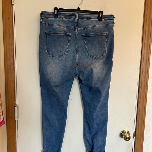 Glitzy Girlz size 16 denim stretchy jeans with camo cuff and underlay - Picture 2 of 9